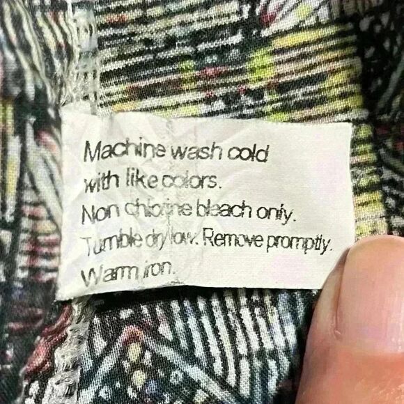 Tori Richard Aloha Shirt S Multicolor Hawaiian Print Cotton Lawn Classic Casual - Picture 6 of 6